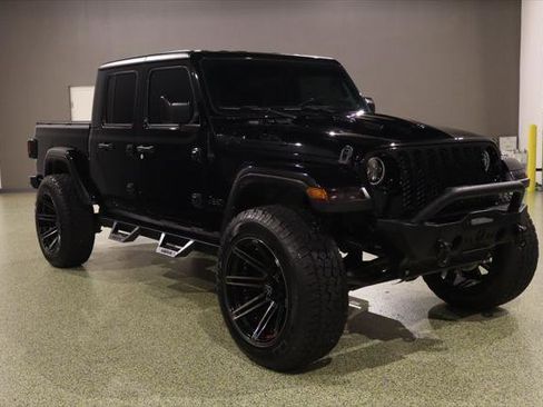 Used 2021 Jeep Gladiator Sport AWD/4WD image 1