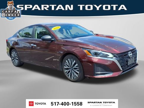 Used 2024 Nissan Altima 2.5 SV FWD image 5