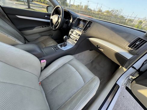 Used 2009 INFINITI G37 Journey w/ Premium Pkg image 15