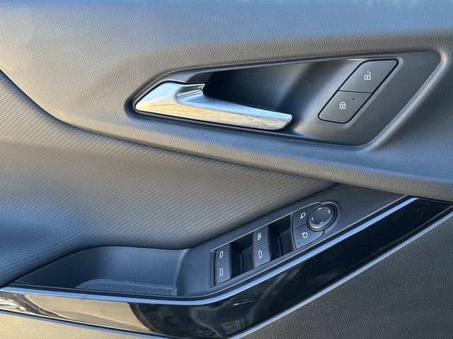 Certified 2025 Chevrolet Equinox LT FWD image 18