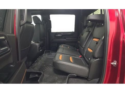 Used 2024 GMC Sierra 2500 AT4 w/ AT4 Premium Plus Package image 11