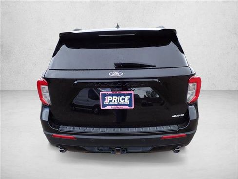 Certified 2023 Ford Explorer ST-Line w/ Class IV Trailer Tow Package image 3