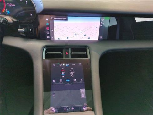 Used 2024 Porsche Taycan image 15