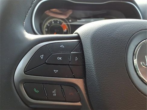 Used 2022 Jeep Cherokee Latitude Lux image 16