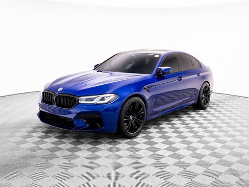 Used 2023 BMW M5 w/ Executive Package image 3