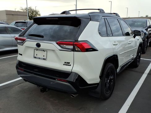 Used 2020 Toyota RAV4 XSE AWD/4WD image 3
