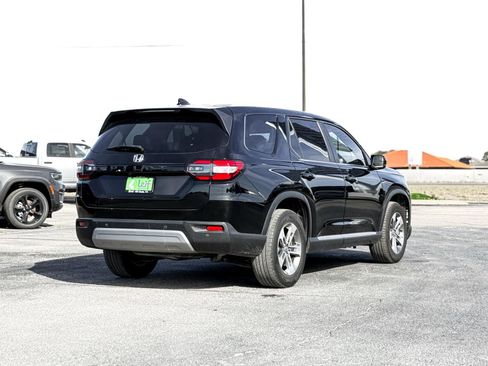 Used 2023 Honda Pilot EX-L image 5