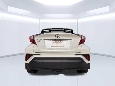 Used 2020 Toyota C-HR LE FWD image 29