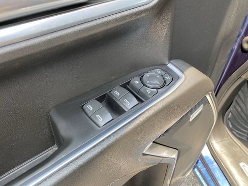 Used 2022 Chevrolet Silverado 1500 LTZ AWD/4WD image 19