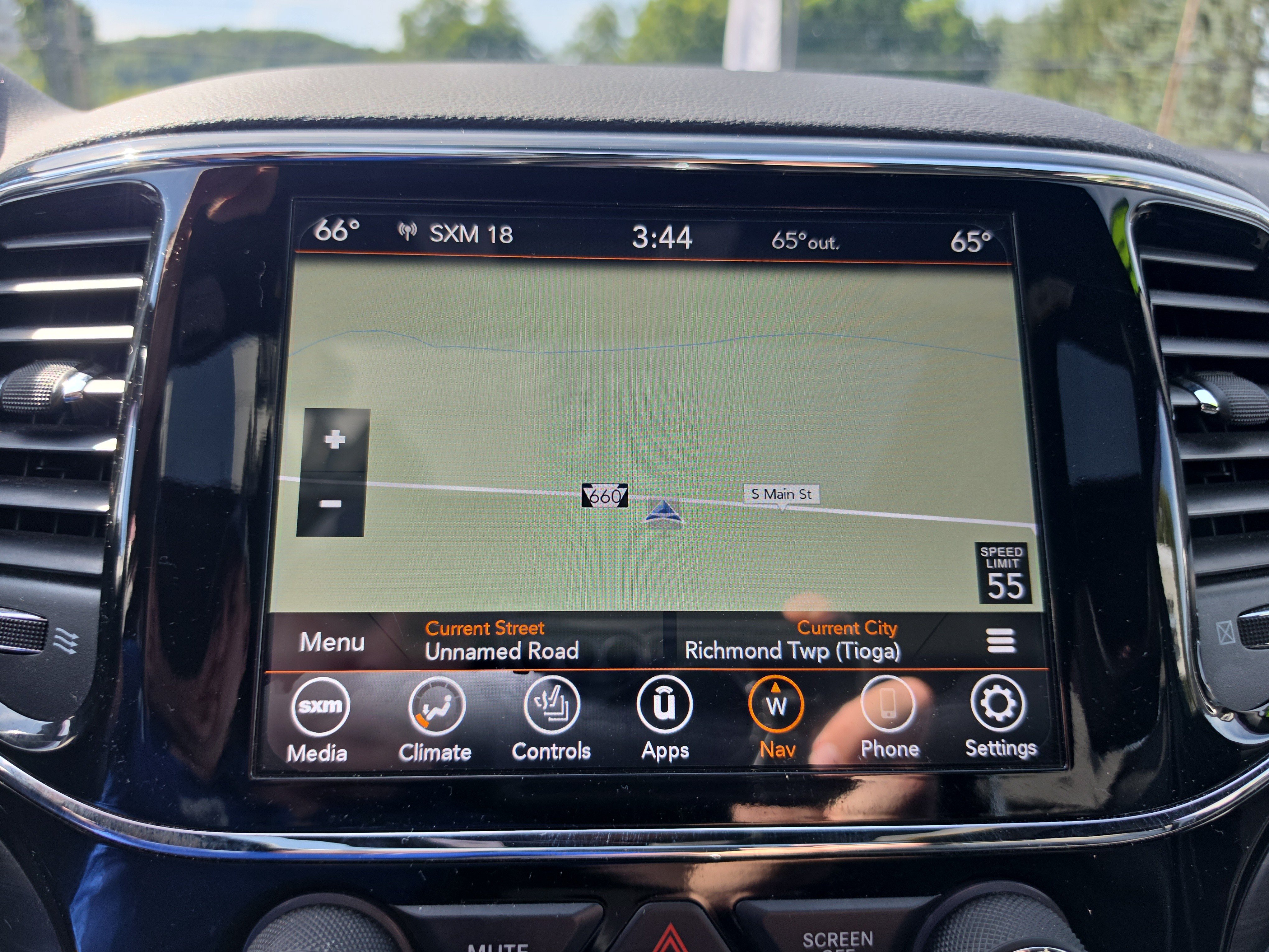 Used 2020 Jeep Grand Cherokee Altitude AWD/4WD image 29