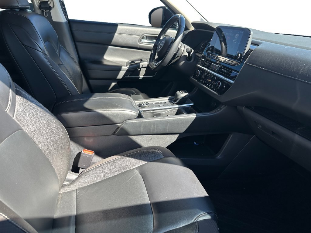 Used 2022 Nissan Pathfinder SL AWD/4WD image 6