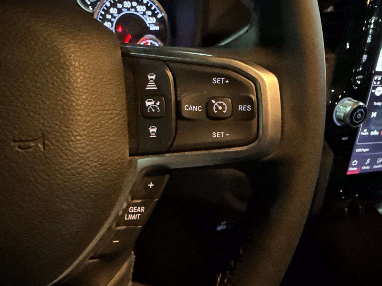 Used 2026 RAM 2500 Big Horn AWD/4WD image 27