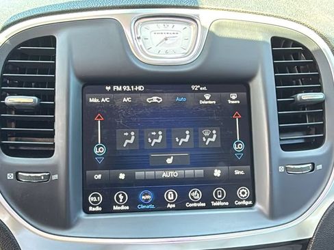 Used 2018 Chrysler 300 Touring L RWD image 36