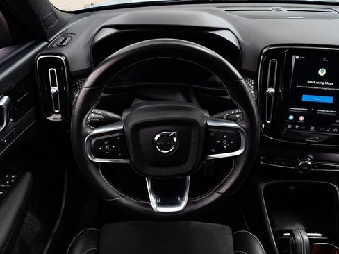 Used 2021 Volvo XC40 P8 Recharge w/ Advanced Package AWD/4WD image 11