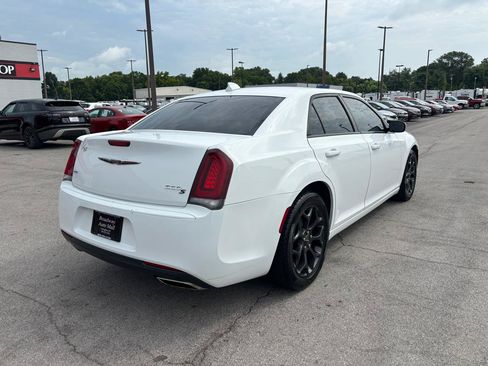 Used 2019 Chrysler 300 S AWD/4WD image 3
