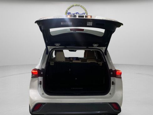 Used 2021 Toyota Highlander Limited AWD/4WD image 9