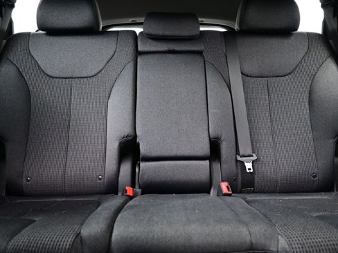 Used 2020 Hyundai Santa Fe SEL image 17