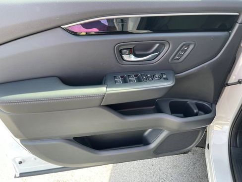 New 2025 Honda Pilot EX-L image 8