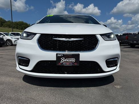 New 2026 Chrysler Pacifica Select image 11