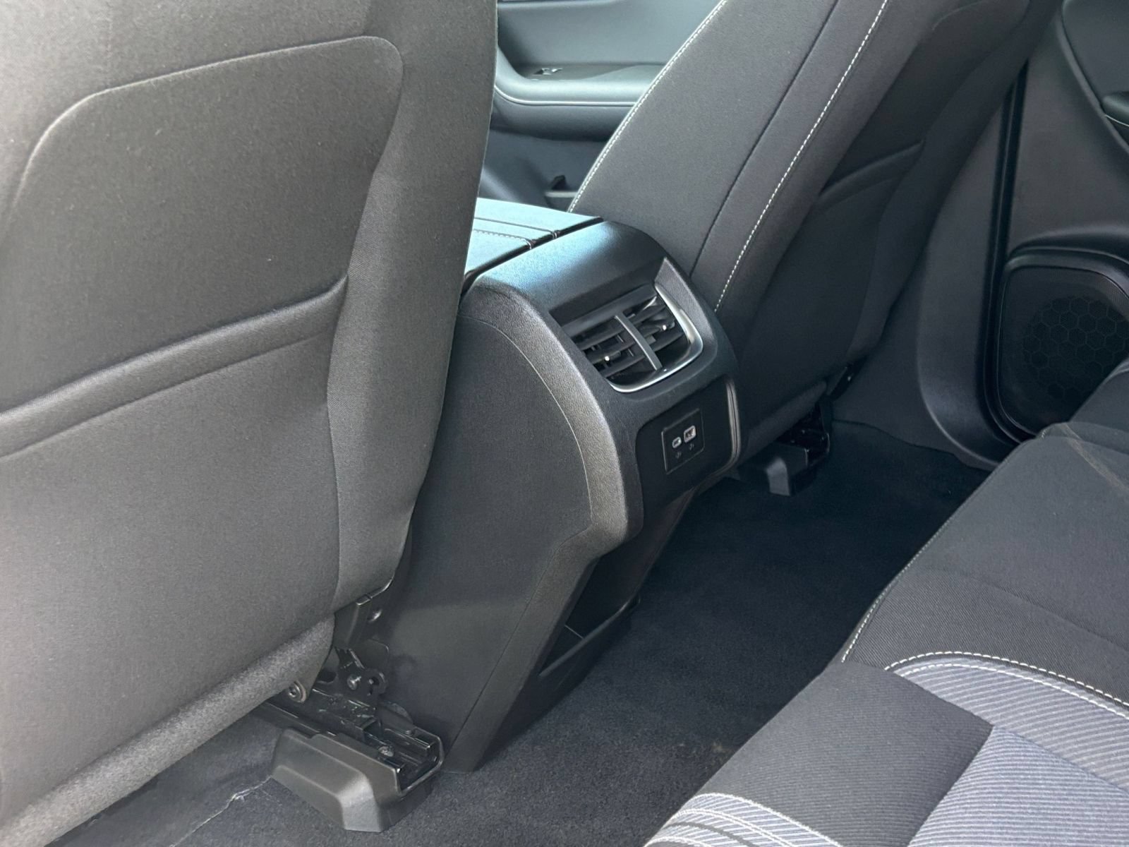 Used 2026 Chevrolet Blazer LT FWD image 22
