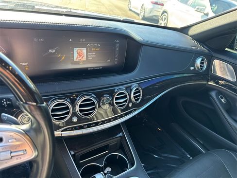 Used 2020 Mercedes-Benz S 560 Sedan image 29