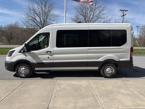 New 2026 Ford Transit 350 148 Medium Roof Wagon AWD image 4