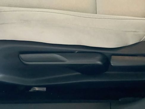 Used 2018 Honda Accord LX image 13