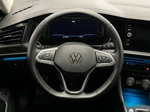 Used 2023 Volkswagen Jetta SEL FWD image 9