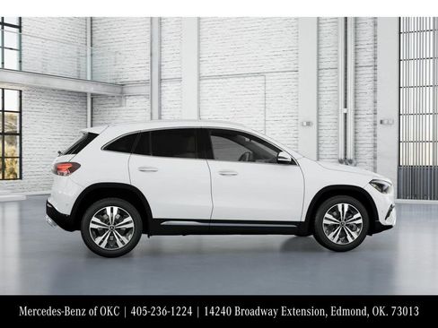Used 2026 Mercedes-Benz GLA 250 4MATIC image 17