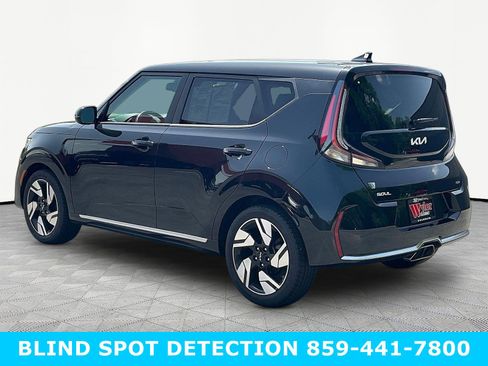 Used 2024 Kia Soul GT-Line w/ Option Group 020 FWD image 4