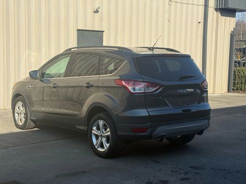 Used 2015 Ford Escape SE w/ Equipment Group 201A image 5