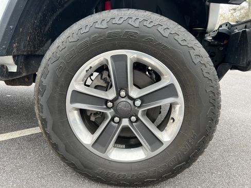 Used 2018 Jeep Wrangler Unlimited Sahara w/ LED Lighting Group image 12