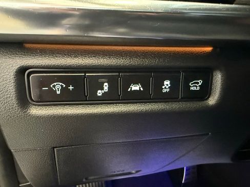 Used 2022 Kia Telluride SX w/ SX Prestige Package image 24