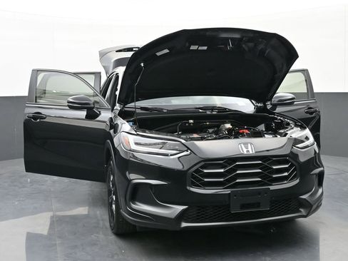 Used 2025 Honda HR-V Sport image 42