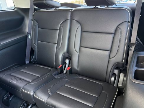 Used 2023 GMC Acadia Denali w/ Black Diamond Edition image 15