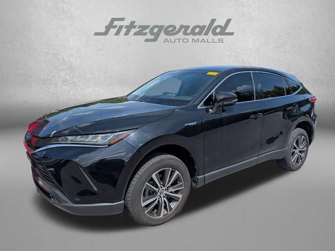 Used 2021 Toyota Venza LE AWD/4WD image 2