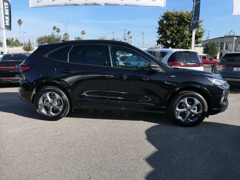 Used 2024 Ford Escape ST-Line image 3