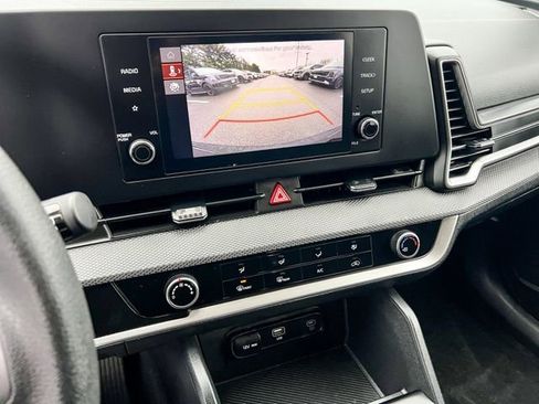 Certified 2024 Kia Sportage LX image 24
