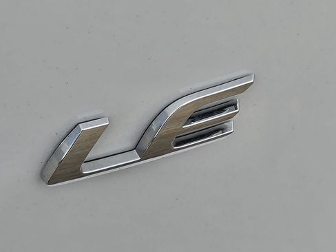 Used 2026 Toyota Corolla LE FWD image 11