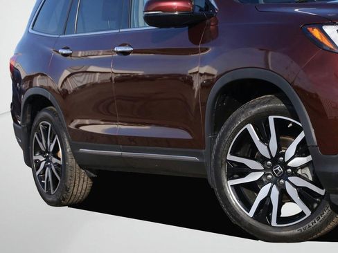 Used 2022 Honda Pilot Touring image 3