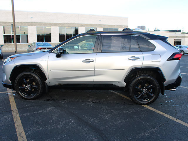 Used 2019 Toyota RAV4 XSE w/ XSE Weather Package AWD/4WD image 7