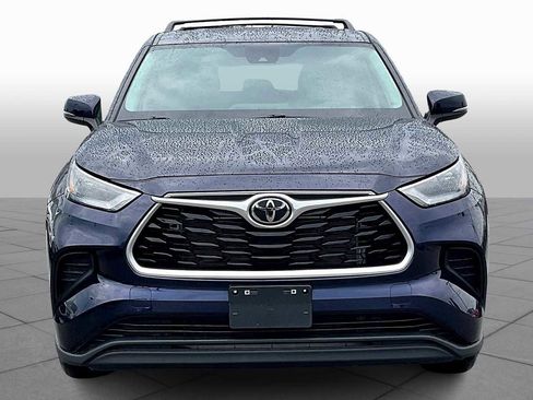 Used 2023 Toyota Highlander L image 3