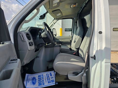 Used 2027 Ford E-450 and Econoline 450 Super Duty w/ Power Equipment Group RWD image 6