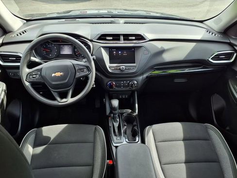 Used 2021 Chevrolet TrailBlazer LS image 11