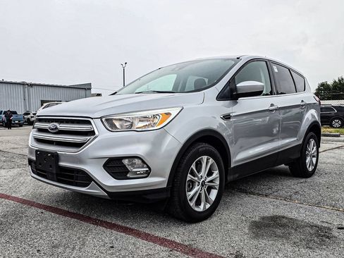 Used 2019 Ford Escape SE AWD/4WD image 3