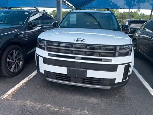 Used 2025 Hyundai Santa Fe XRT image 4