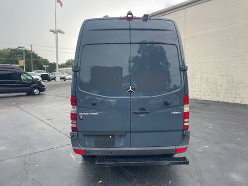 Used 2018 Mercedes-Benz Sprinter 2500 image 5