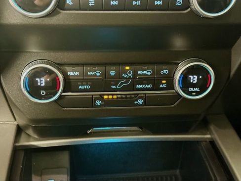 Certified 2021 Ford Expedition XLT image 19