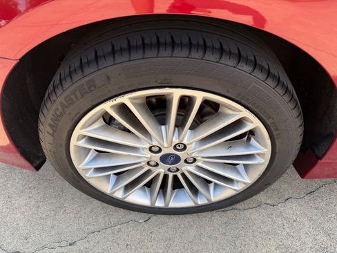 Used 2016 Ford Fusion SE w/ Equipment Group 202A FWD image 8
