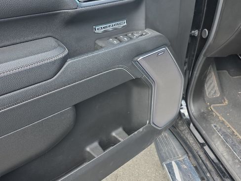 Used 2025 GMC Sierra 1500 Denali AWD/4WD image 7